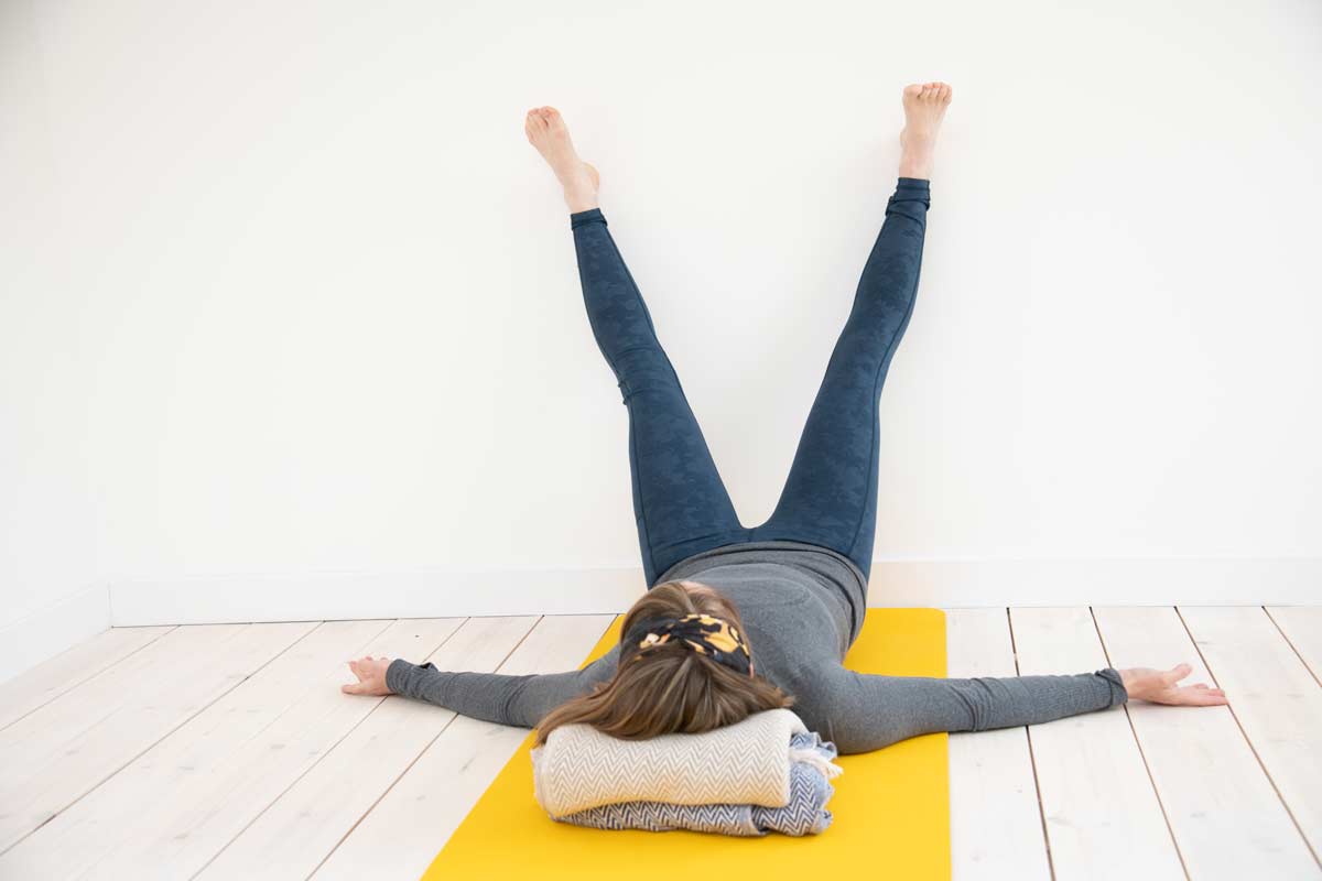 Sam Mace demonstrating a pelvic floor exercise